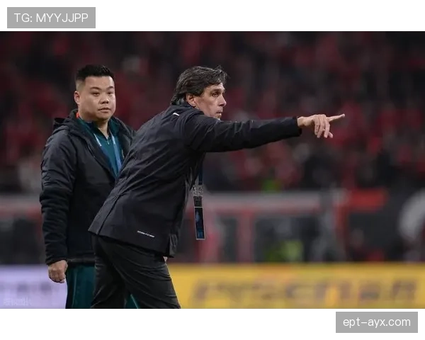 马尔蒂尼职业生涯价值再审视：防守艺术的传奇重塑之路