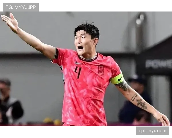 金玟哉荣膺德甲赛季最佳球员,稳健表现助球队创佳绩